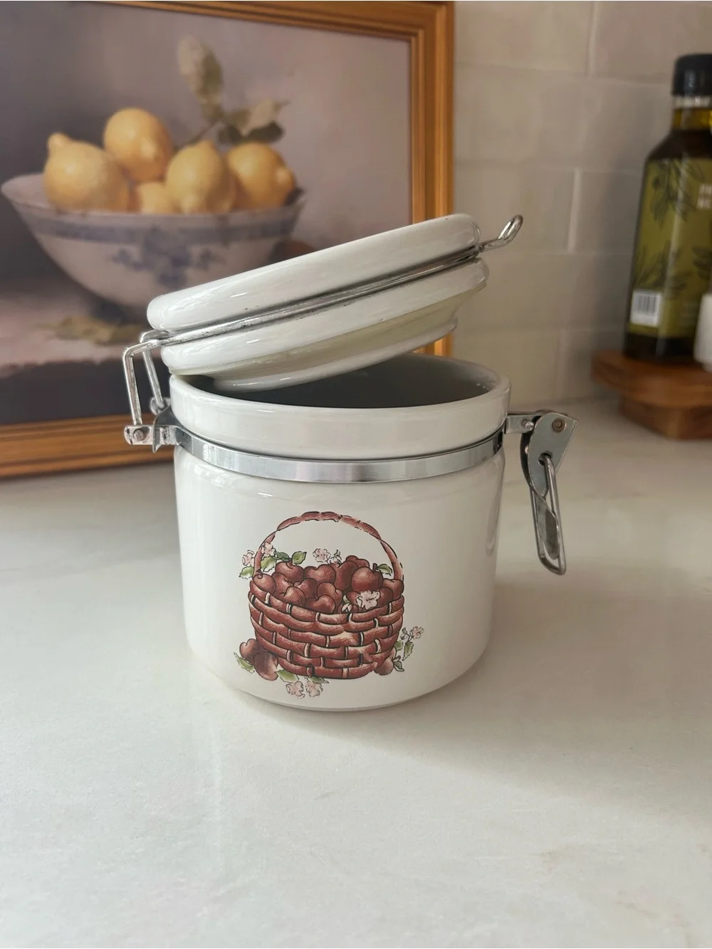 Alco Industries Ceramic Apple Basket Clamp Lid Kitchen Canister Farmhouse